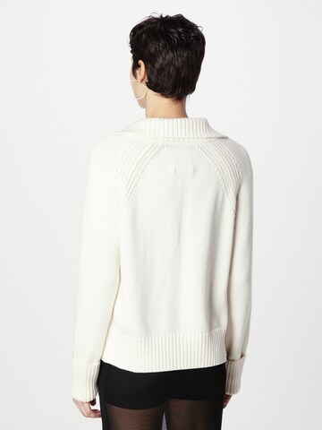 Abercrombie & Fitch Sweater 'AVERY' in White
