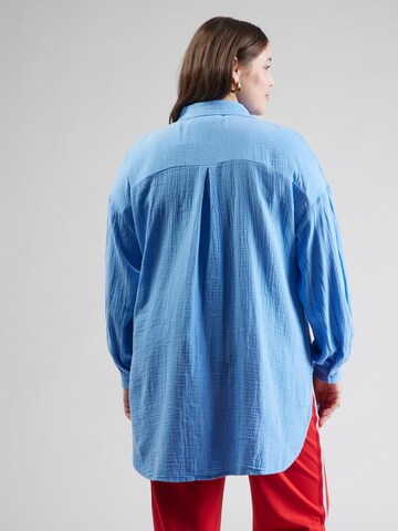 Camicia da donna 'CARTHYRA' di ONLY Carmakoma in blu
