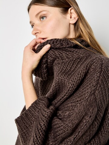 Apricot Chunky Knit Roll Neck Oversized Jumper ' ' in Braun