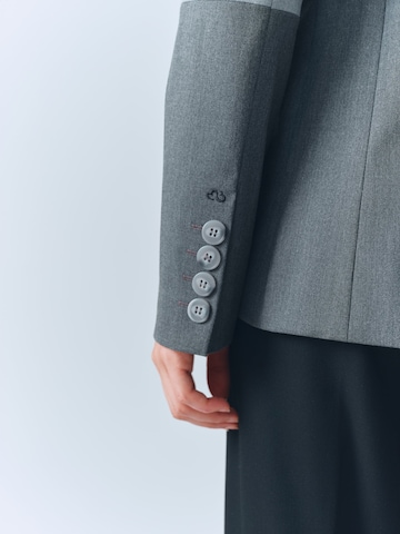 MB by Marta Buzolic Blazer in Grey
