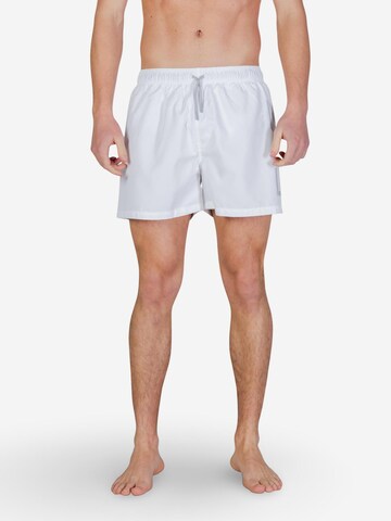 Pantaloncini da bagno '7M002001 AF14497' di EA7 Emporio Armani in bianco: frontale