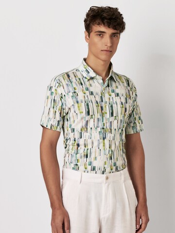 Coupe regular Chemise DESOTO en vert : devant