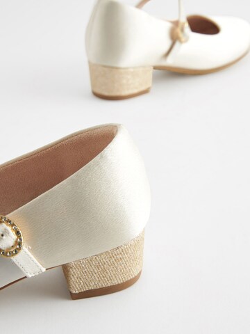 Chaussure basse Next en blanc