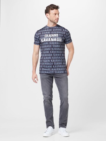 Gianni Kavanagh T-shirt 'Typo' i blå