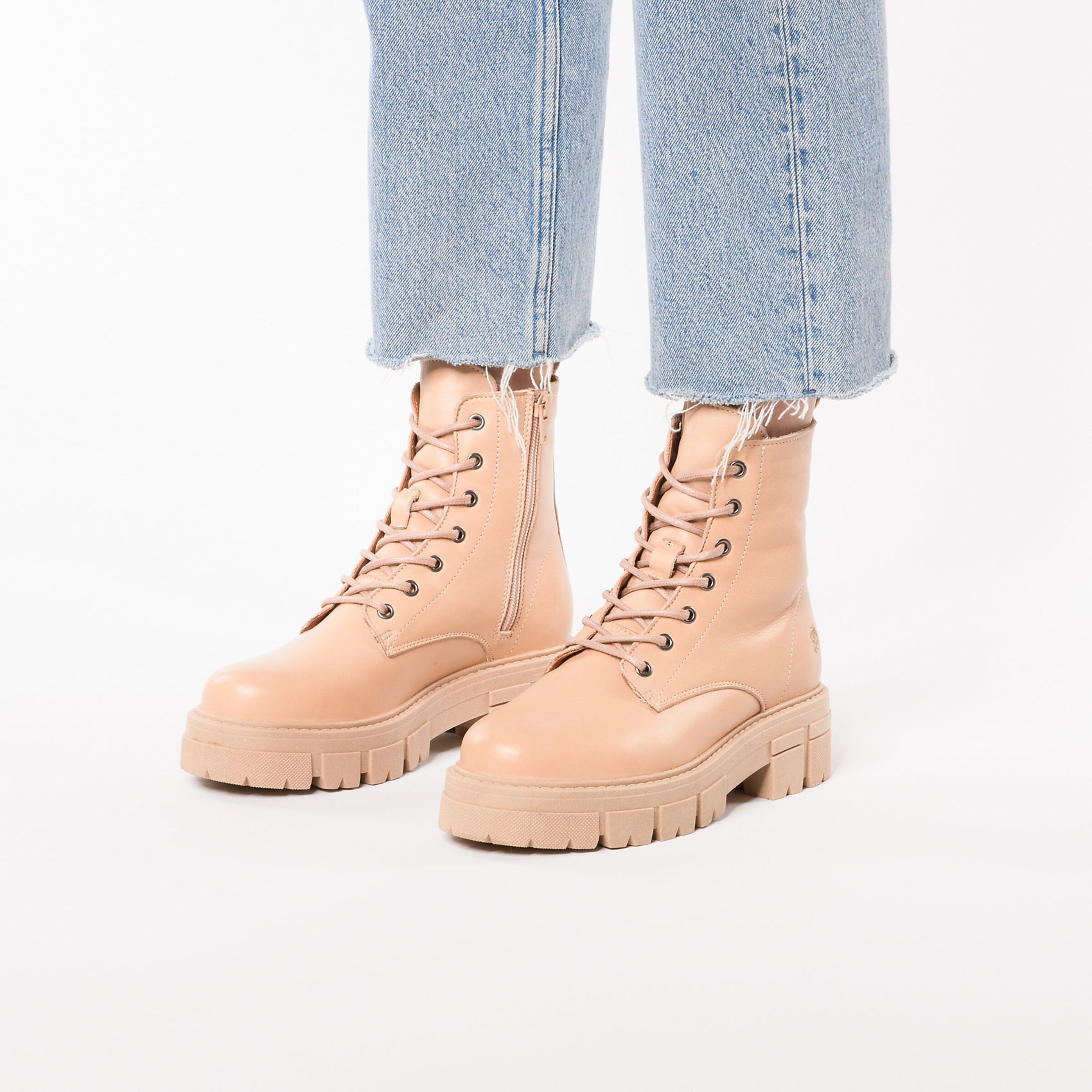 Frauen Stiefeletten Apple of Eden Schnürstiefelette 'Castle' in Nude - EE24888 Frauen Stiefeletten Apple of Eden Schnürstiefelette 'Castle' in Nude - EE24888
