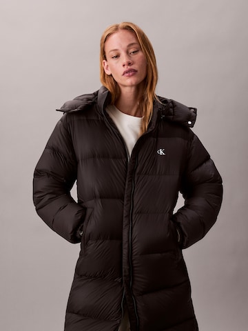 Calvin Klein Jeans Télikabátok 'ESSENTIAL' - fekete