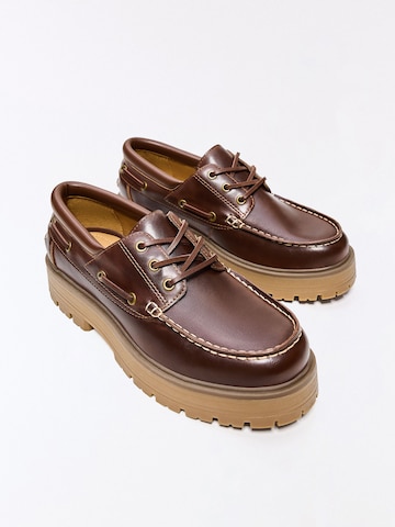 Mocassin Bershka en marron