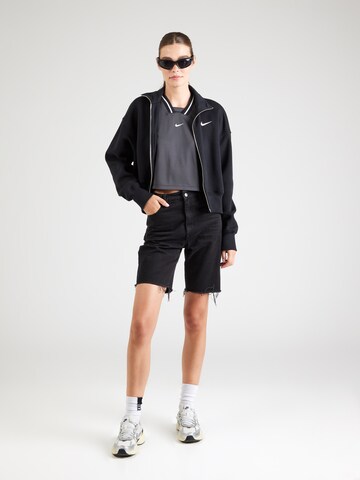 T-shirt Nike Sportswear en gris