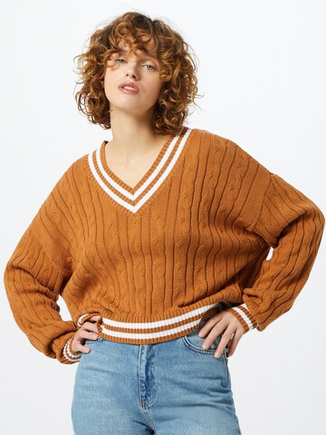Urban Classics Sweater in Brown: front