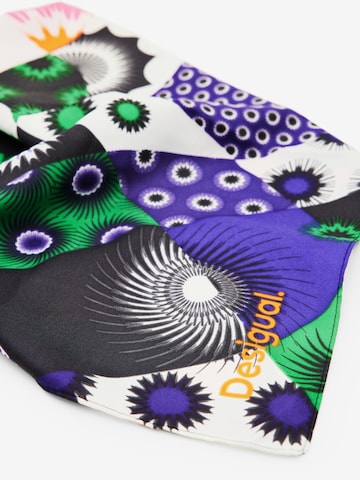 Foulard Desigual en mélange de couleurs