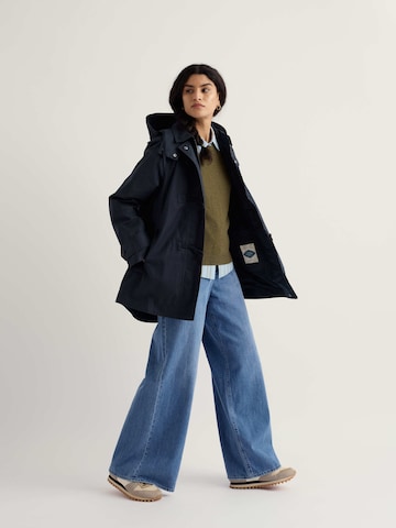 Seasalt Cornwall Välikausitakki 'Sea Drift' värissä sininen