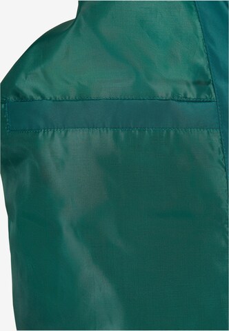 Starter Between-Season Jacket in Green