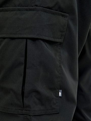 Regular Pantalon cargo JACK & JONES en noir