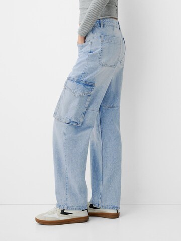 Bershka Regular Cargo jeans in Blue