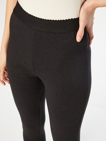 ABOUT YOU - Skinny Pantalón 'Nola' en negro