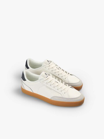 Scalpers Platform trainers 'Marnie' in White