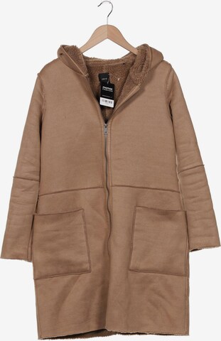 zero Jacket & Coat in M in Brown: front