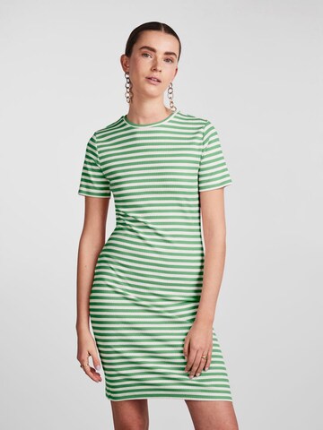 PIECES - Vestido 'RUKA' en verde: frente