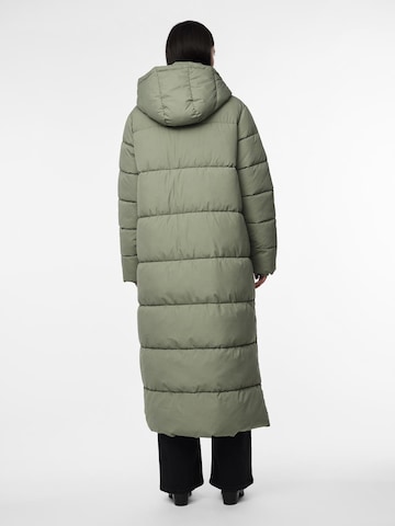 PIECES Χειμερινό παλτό 'KATJA' σε πράσινο