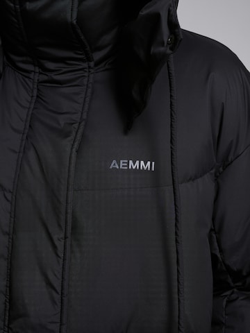 AEMMI Winter Coat in Black