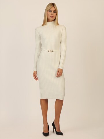 APART Knitted dress in Beige