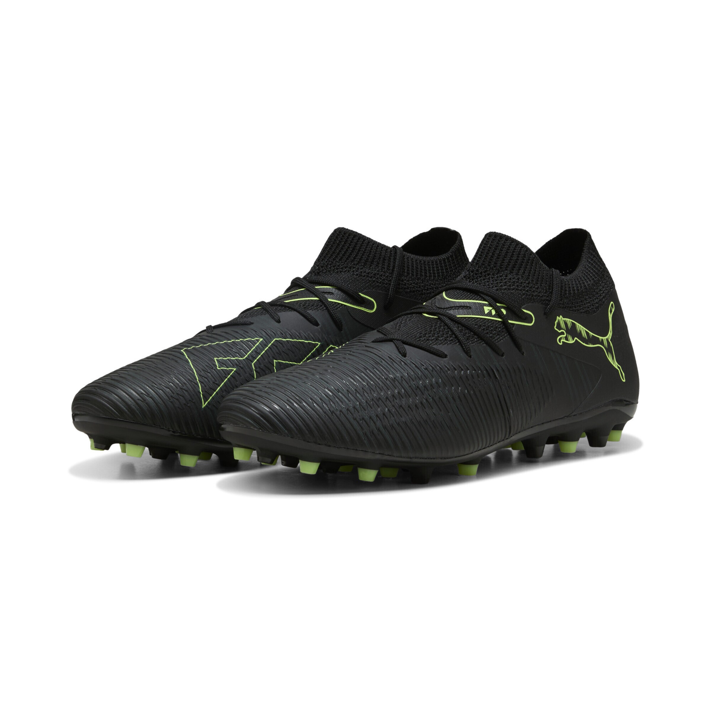 PUMA Soccer shoe in Black
