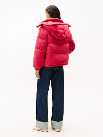 Tommy Jeans Between-season jacket in Red