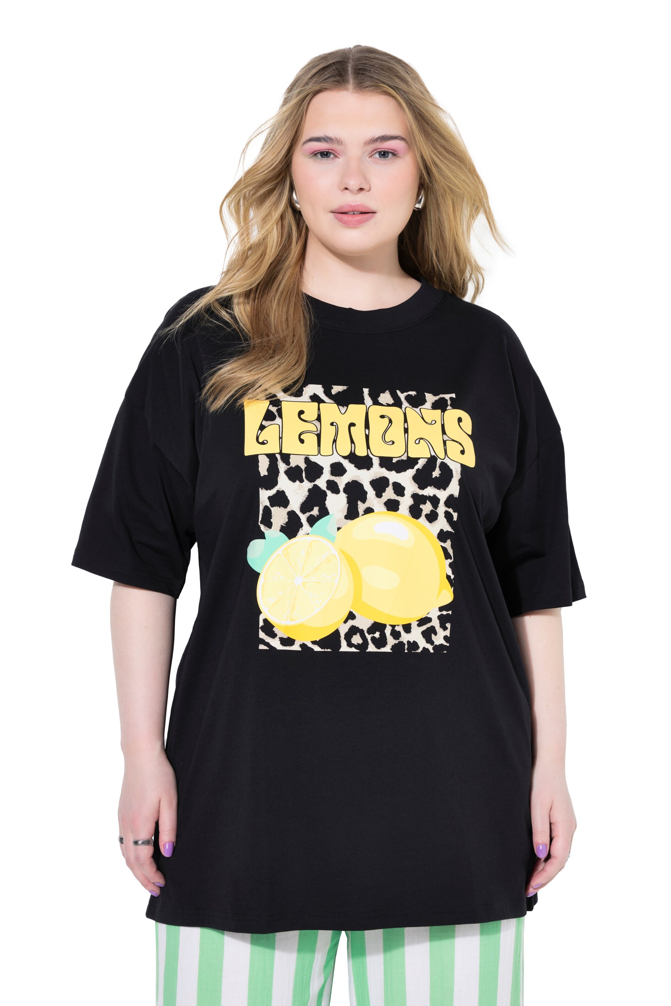 Studio Untold T-Shirt in Schwarz: Vorderseite