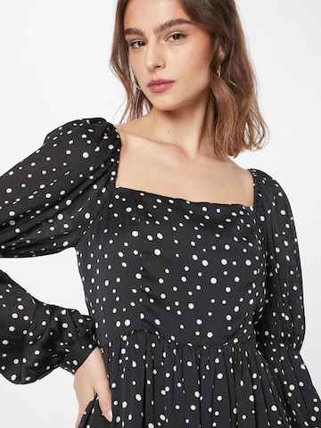 Rochie 'Raindrops' de la Traffic People pe negru