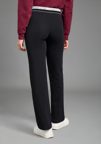 KangaROOS Regular Pants in Black