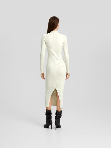 Bershka Kleid in Beige