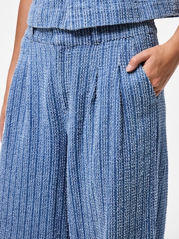 PIECES Wide leg Pleat-front jeans 'PCMALBA' in Blue
