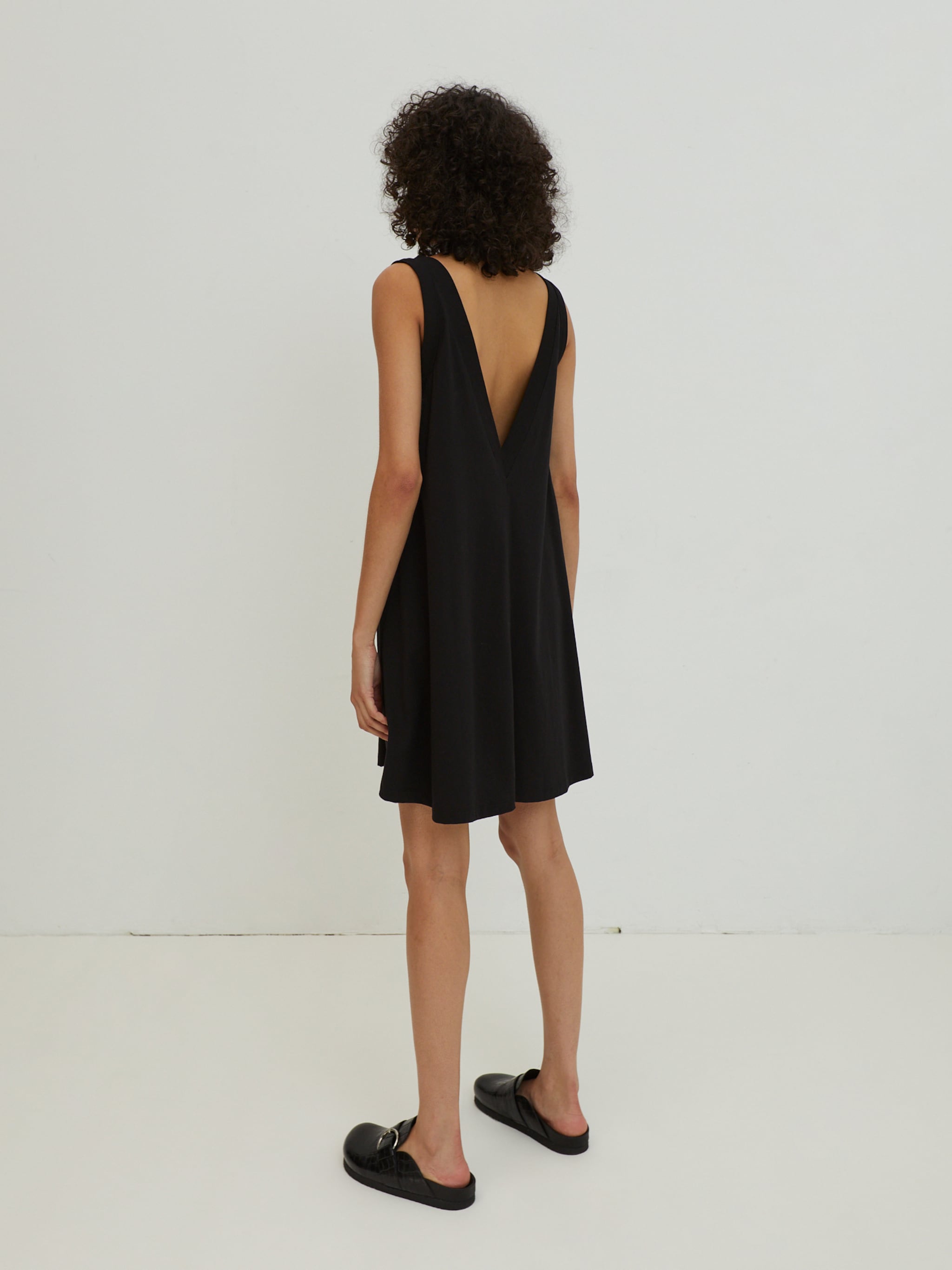 EDITED Produkte Kleid 'Kenia' schwarz