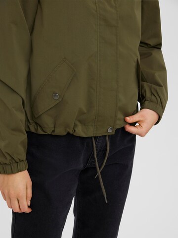 VERO MODA Between-season jacket 'Zoa' in Green