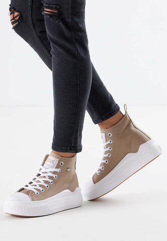BRITISH KNIGHTS Sneakers hoog 'KAYA FLOW' in Beige