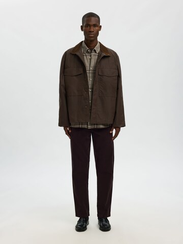 SELECTED - Ajuste regular Camisa 'SLHRegnoah' en marrón