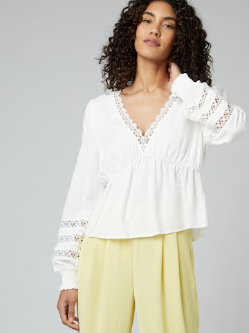 Guido Maria Kretschmer Women Blouse 'Floriane' in White: front