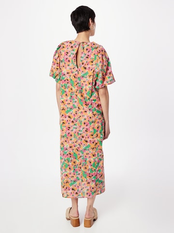 Monki - Vestido em rosa