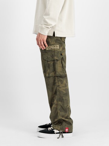 ALPHA INDUSTRIES Regular Cargobyxa i grön