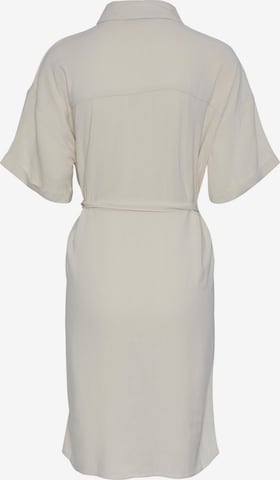 PIECES - Vestido camisero 'Vinsty' en blanco