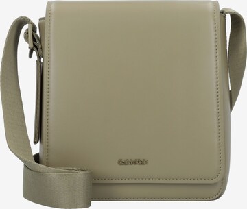 Calvin Klein Crossbody Bag 'Minimal Focus ' in Green: front