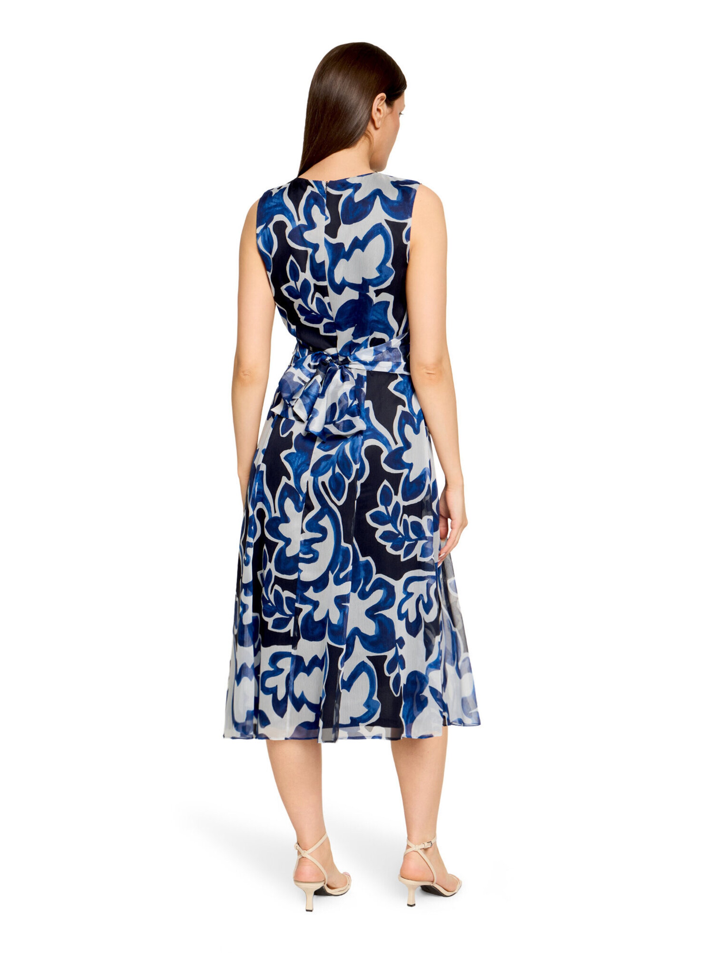 Betty & Co Evening dress in White