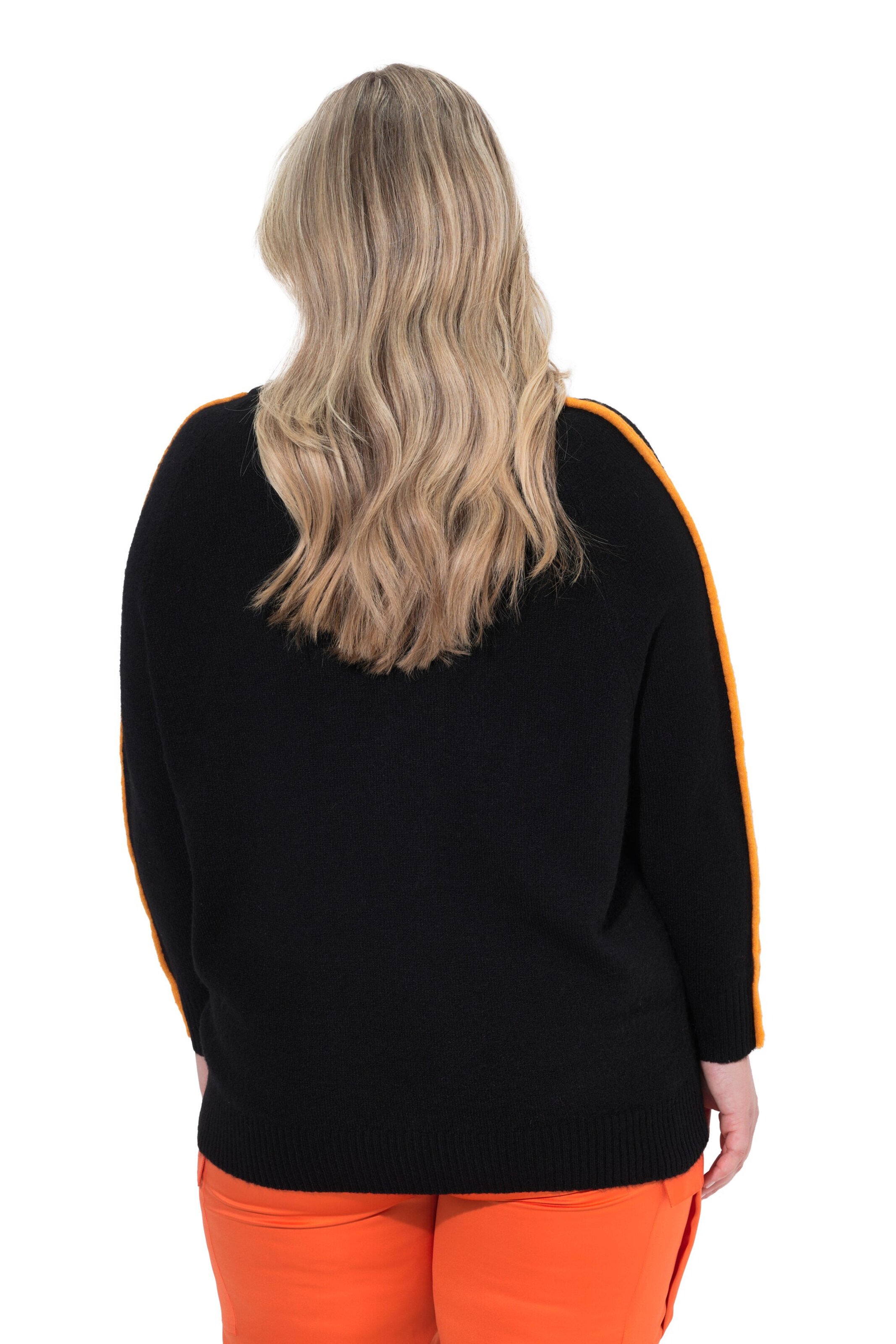 MIAMODA Sweater in Black: front