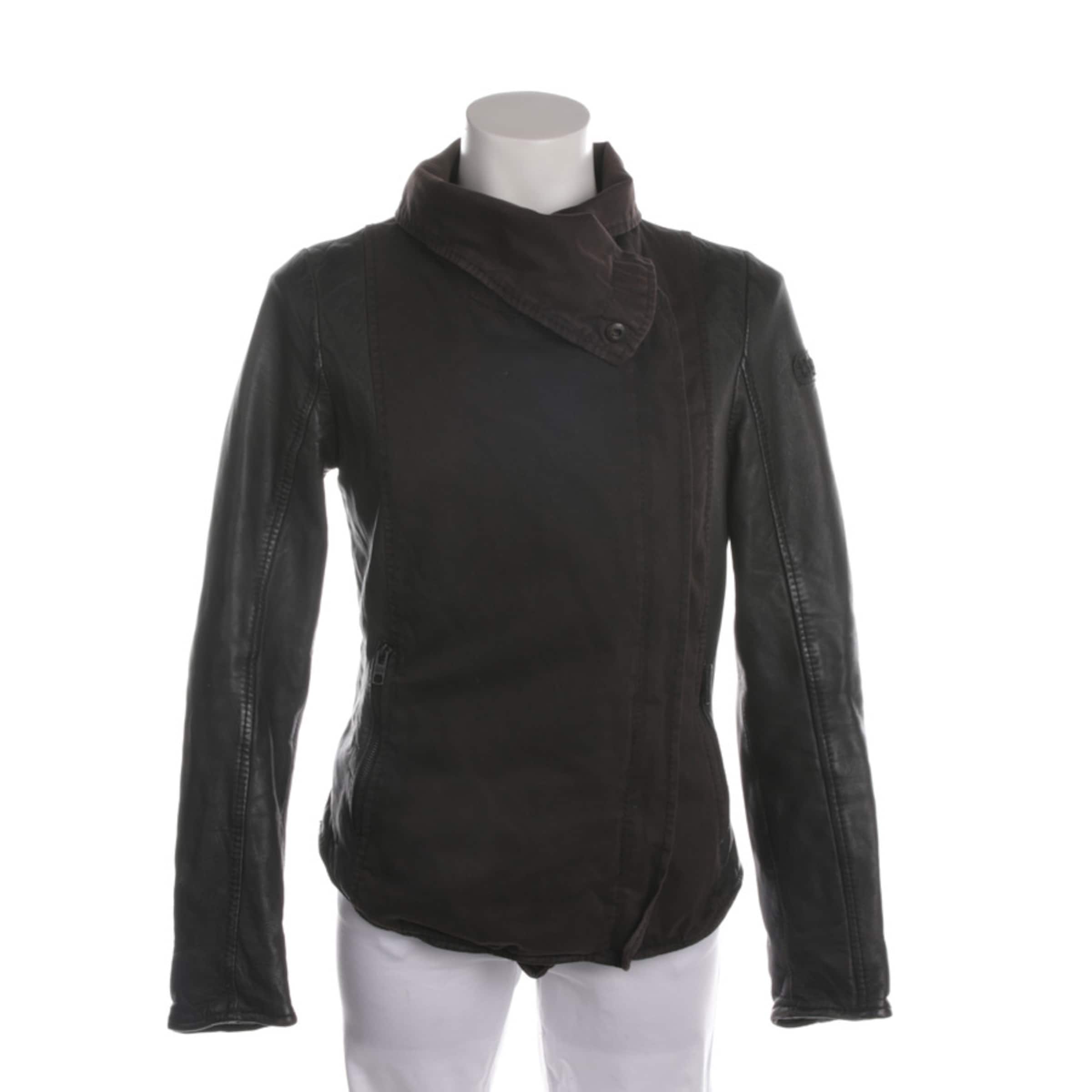 tigha Jacket & Coat in S in Black: front