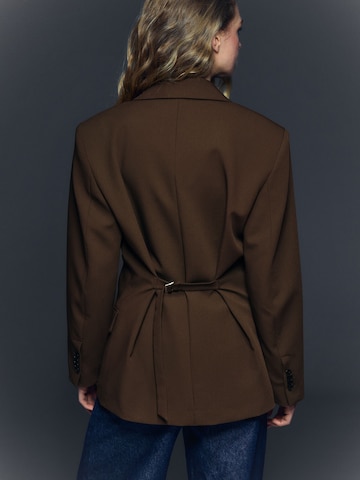 Bershka Blazer | rjava barva