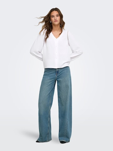 ONLY - Blusa 'ONLLUVE METTE' en blanco