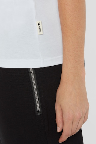 SENSES.THE LABEL Basic T-Shirt TA:TI in Weiß