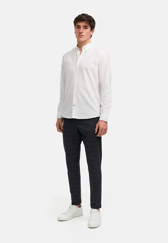 Fit confort Chemise Kronstadt en blanc