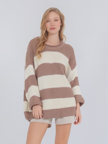 FRESHLIONS Sweater ' Diana ' in Beige: front