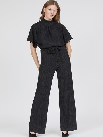 SISTERS POINT Jumpsuit i grå: framsida